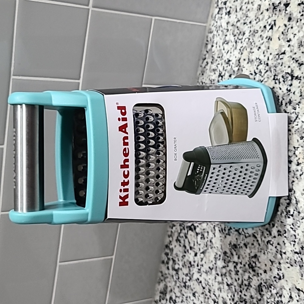 KitchenAid - Box Grater with Container.